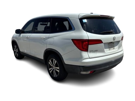 Thumbnail: 2017 Honda Pilot - 4