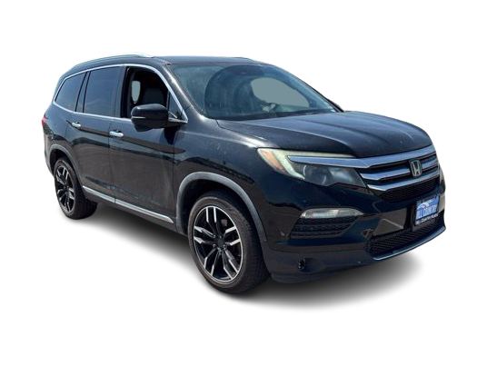 Thumbnail: 2017 Honda Pilot - 17