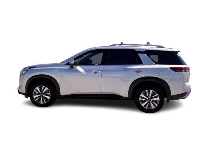 Thumbnail: 2022 Nissan Pathfinder - 3
