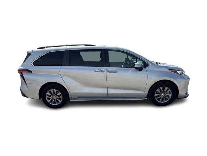Thumbnail: 2021 Toyota Sienna - 17