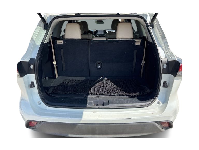 Thumbnail: 2021 Toyota Highlander - 14