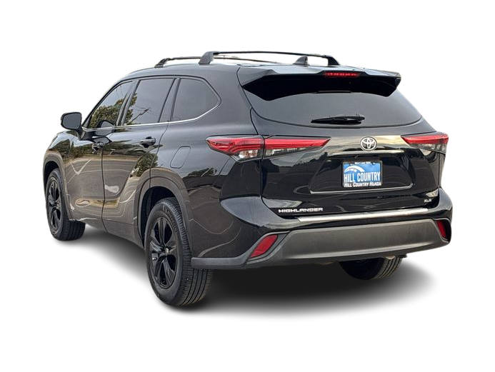 Thumbnail: 2020 Toyota Highlander - 4
