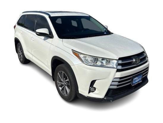 Thumbnail: 2017 Toyota Highlander - 18