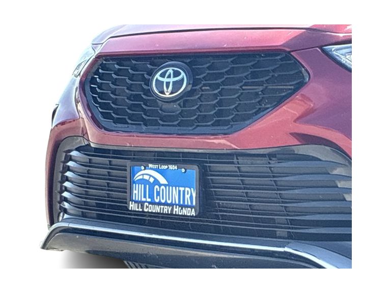 Thumbnail: 2022 Toyota Highlander - 27