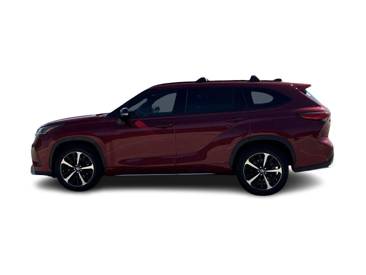 Thumbnail: 2022 Toyota Highlander - 3