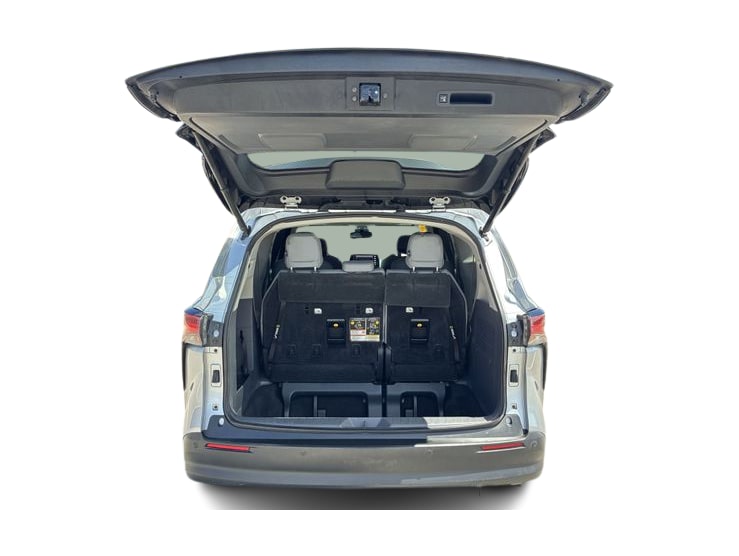Thumbnail: 2021 Toyota Sienna - 18
