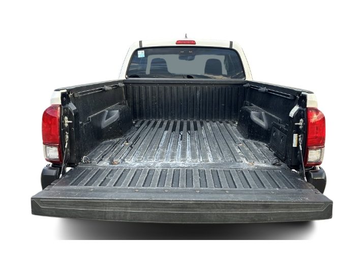 Thumbnail: 2019 Toyota Tacoma - 18