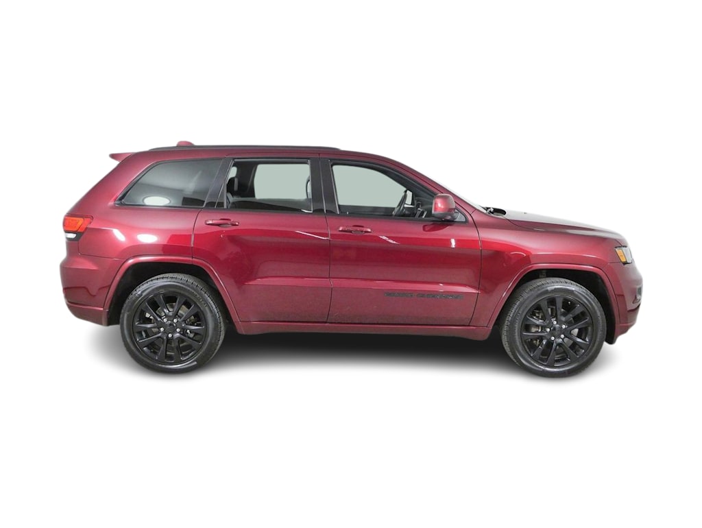 Thumbnail: 2017 Jeep Grand Cherokee - 18