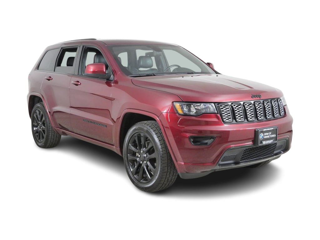 Thumbnail: 2017 Jeep Grand Cherokee - 17