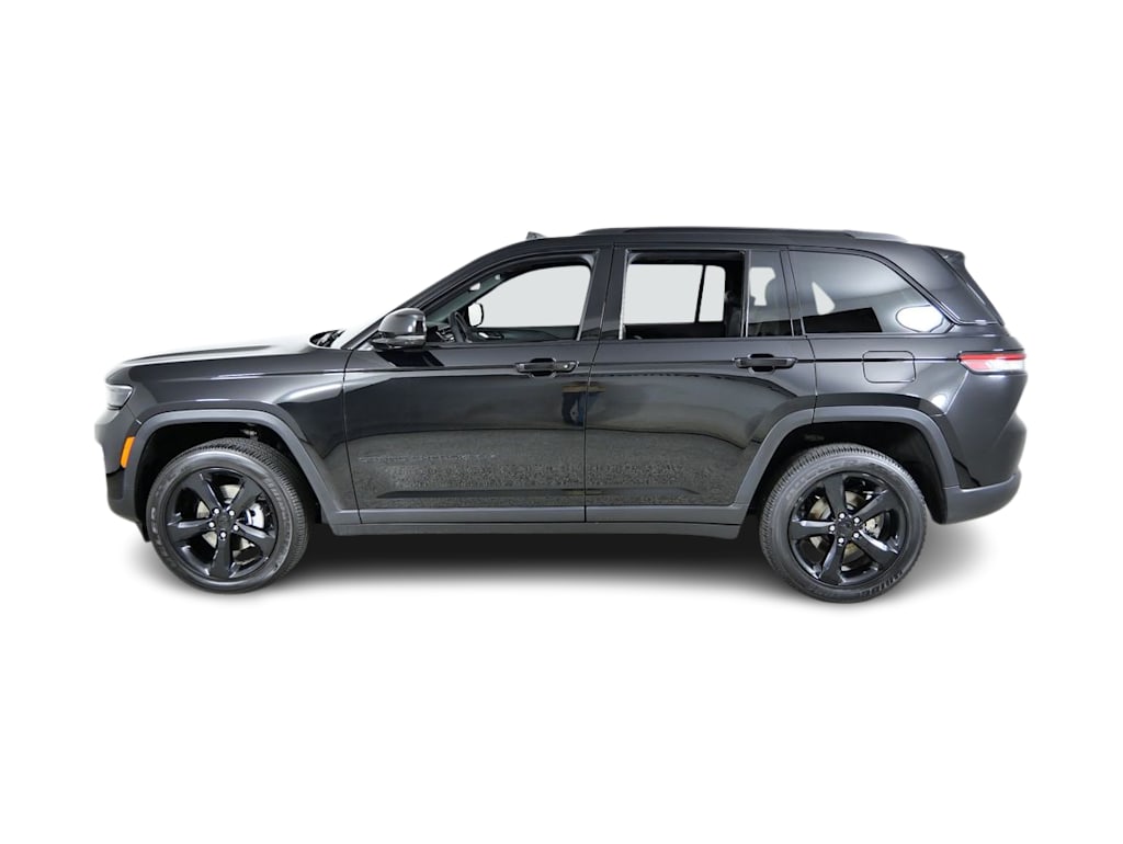 Thumbnail: 2024 Jeep Grand Cherokee - 22