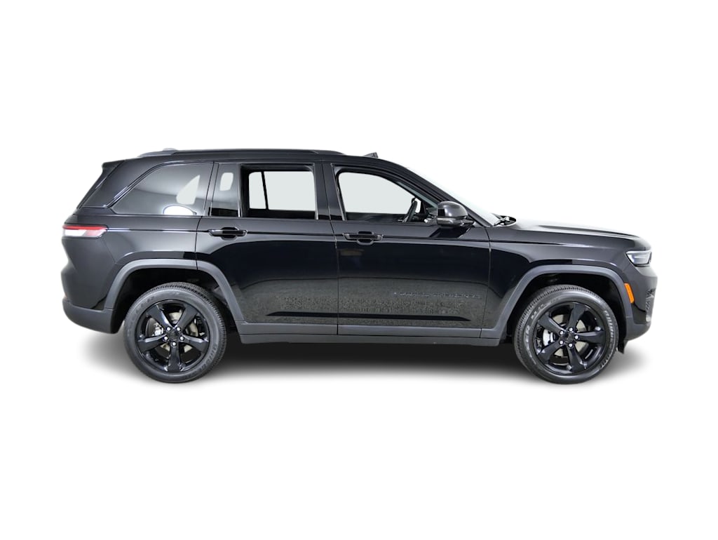 Thumbnail: 2024 Jeep Grand Cherokee - 18
