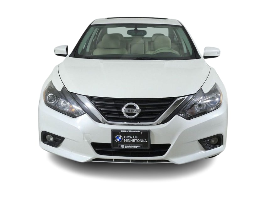 Thumbnail: 2016 Nissan Altima - 6