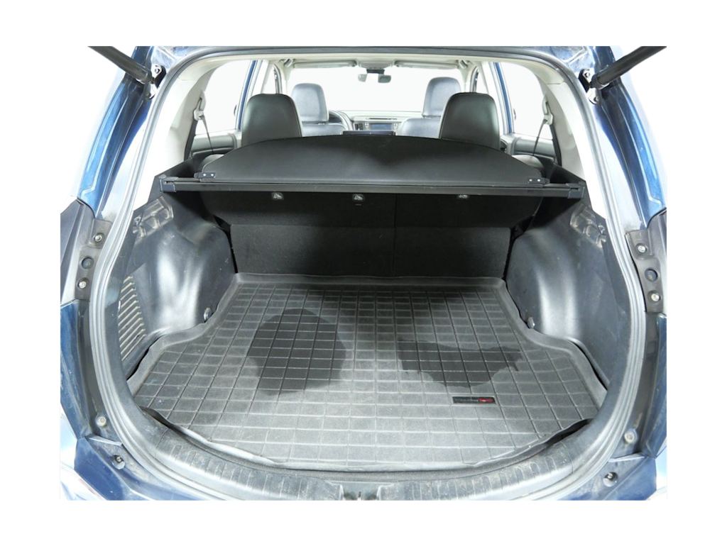 Thumbnail: 2017 Toyota RAV4 - 15