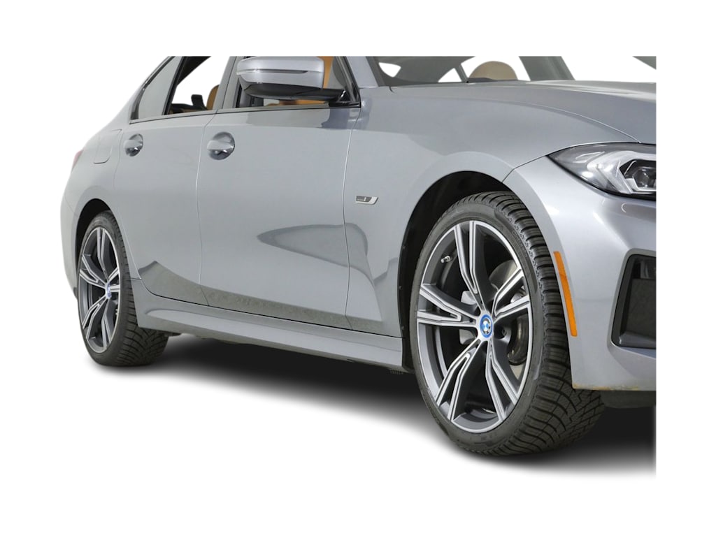 Thumbnail: 2023 BMW 3 Series - 19