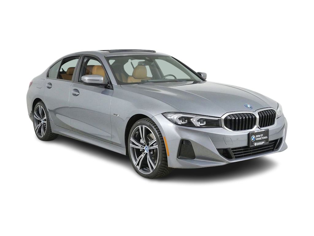 Thumbnail: 2023 BMW 3 Series - 20