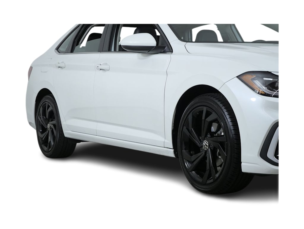 Thumbnail: 2025 Volkswagen Jetta - 18