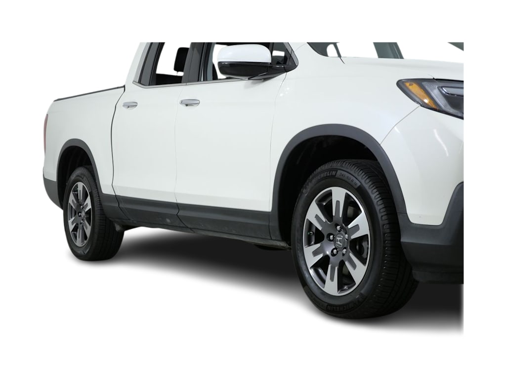 Thumbnail: 2019 Honda Ridgeline - 17