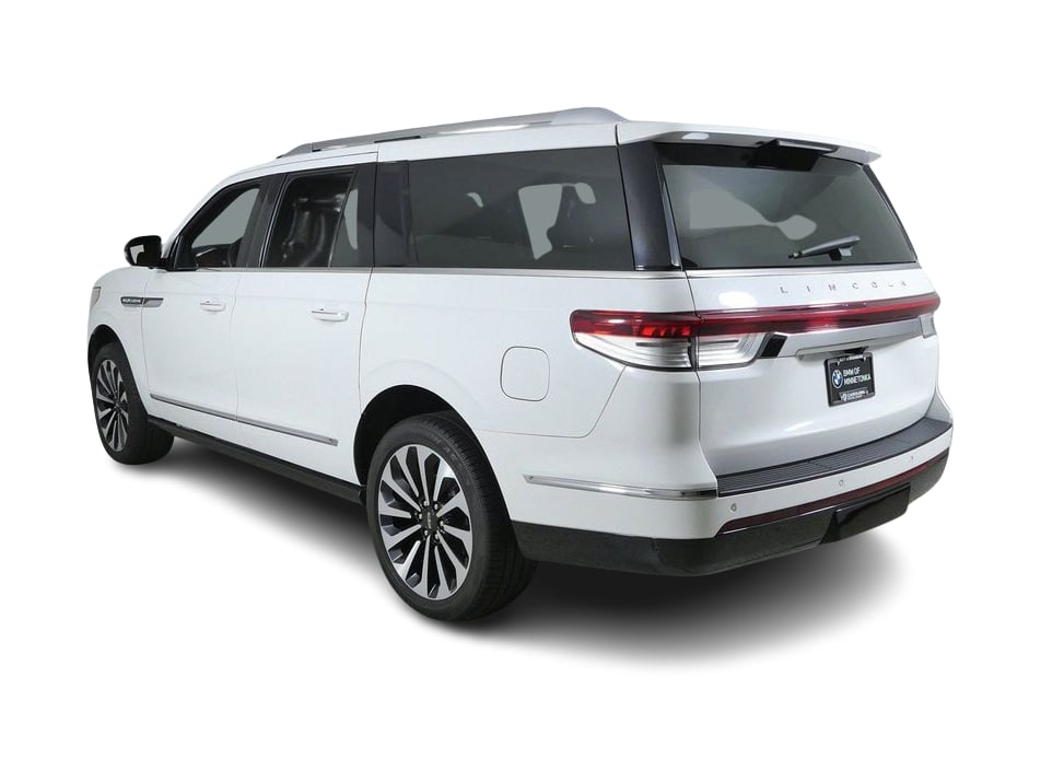 Thumbnail: 2022 Lincoln Navigator L - 4