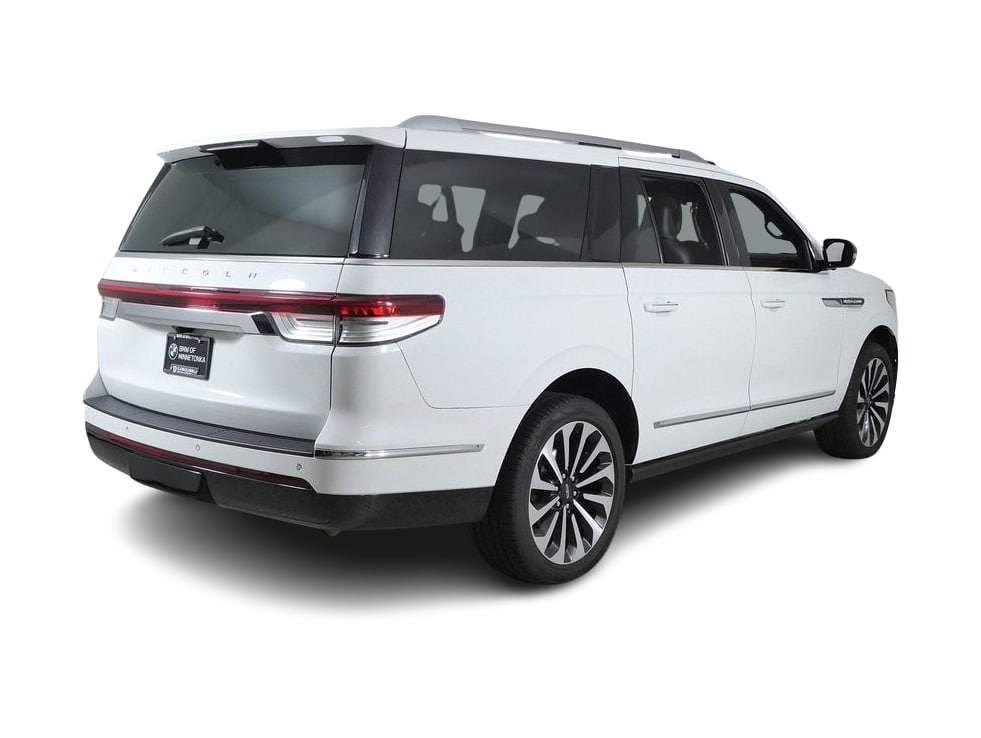 Thumbnail: 2022 Lincoln Navigator L - 20