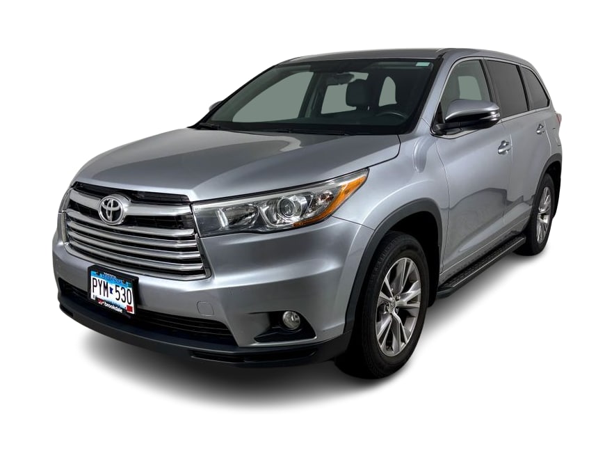 Used 2015 Toyota Highlander LE Plus with VIN 5TDBKRFH0FS161524 for sale in Coon Rapids, Minnesota