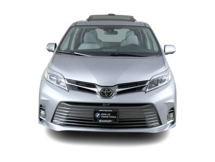 Thumbnail: 2018 Toyota Sienna - 6