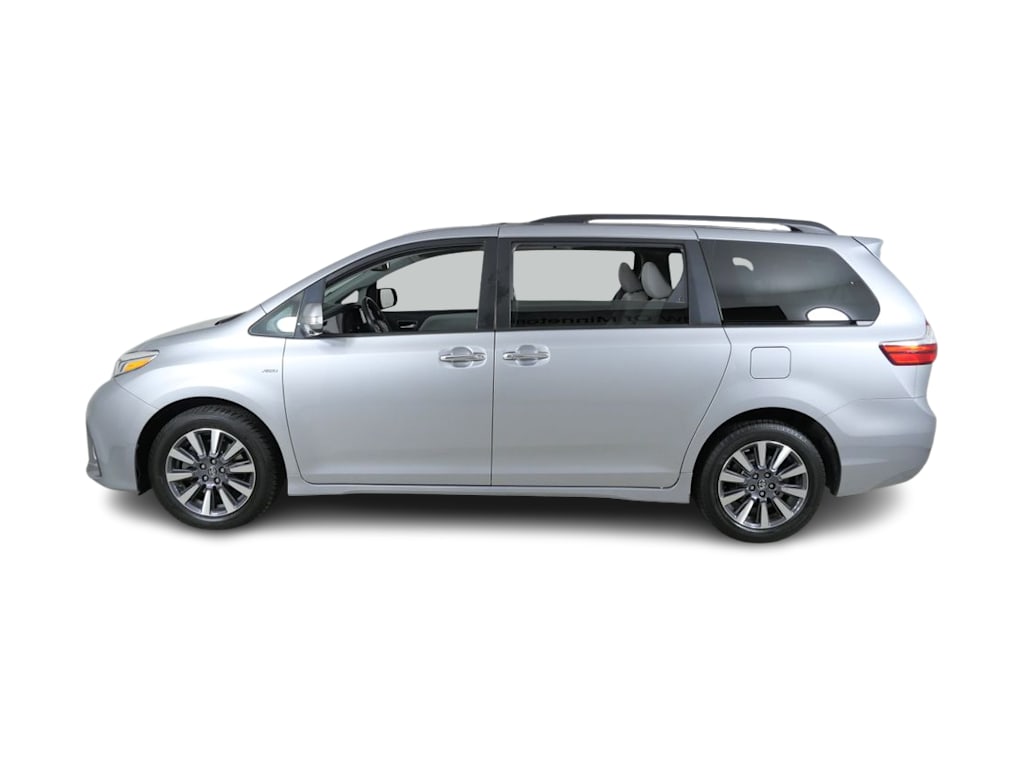 Thumbnail: 2018 Toyota Sienna - 26