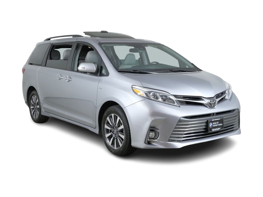 Thumbnail: 2018 Toyota Sienna - 19