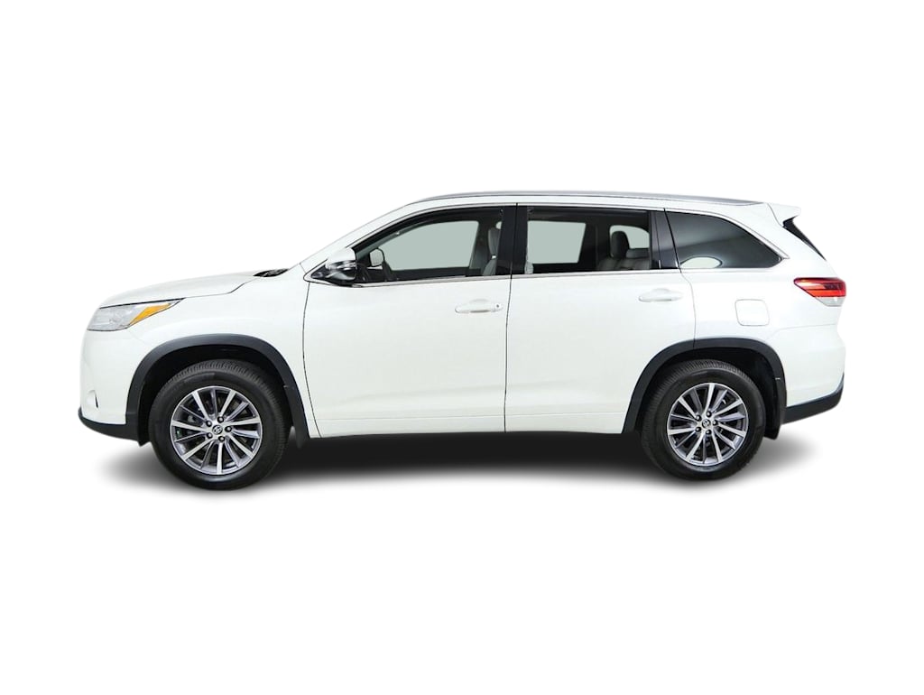 Thumbnail: 2018 Toyota Highlander - 22