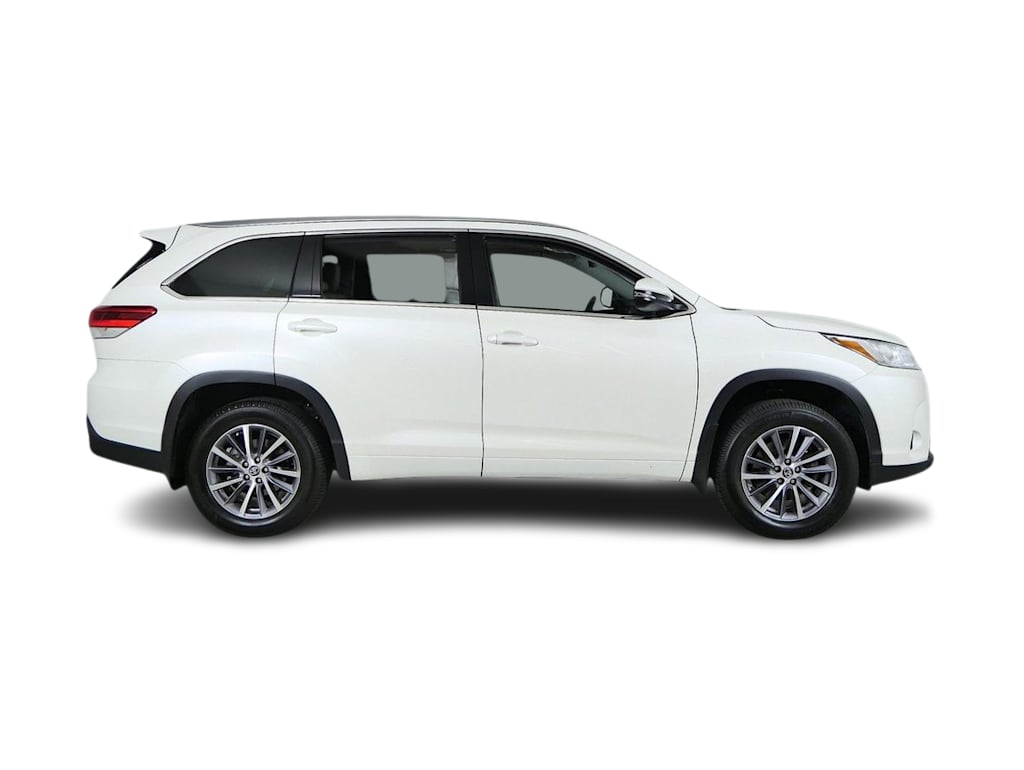 Thumbnail: 2018 Toyota Highlander - 19