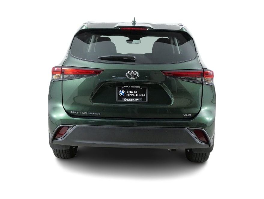 Thumbnail: 2023 Toyota Highlander - 21
