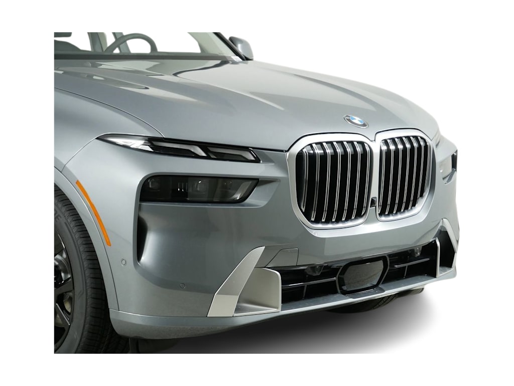 Thumbnail: 2026 BMW X7 - 4