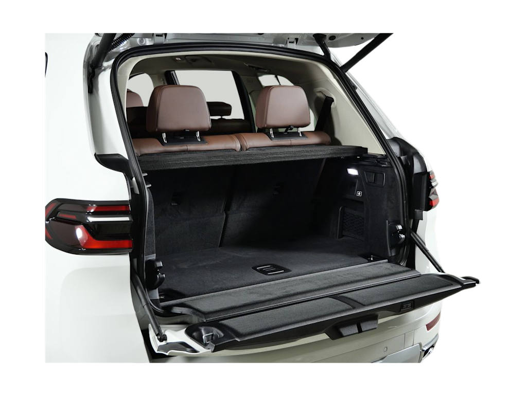 Thumbnail: 2026 BMW X7 - 34