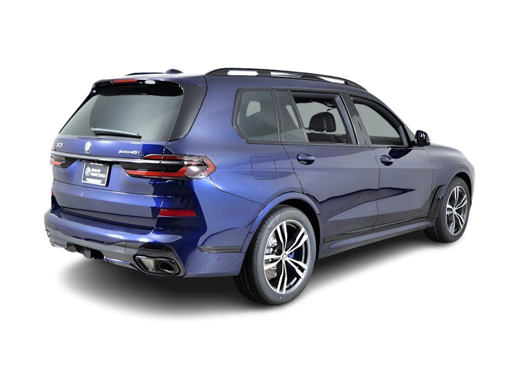 Thumbnail: 2026 BMW X7 - 21