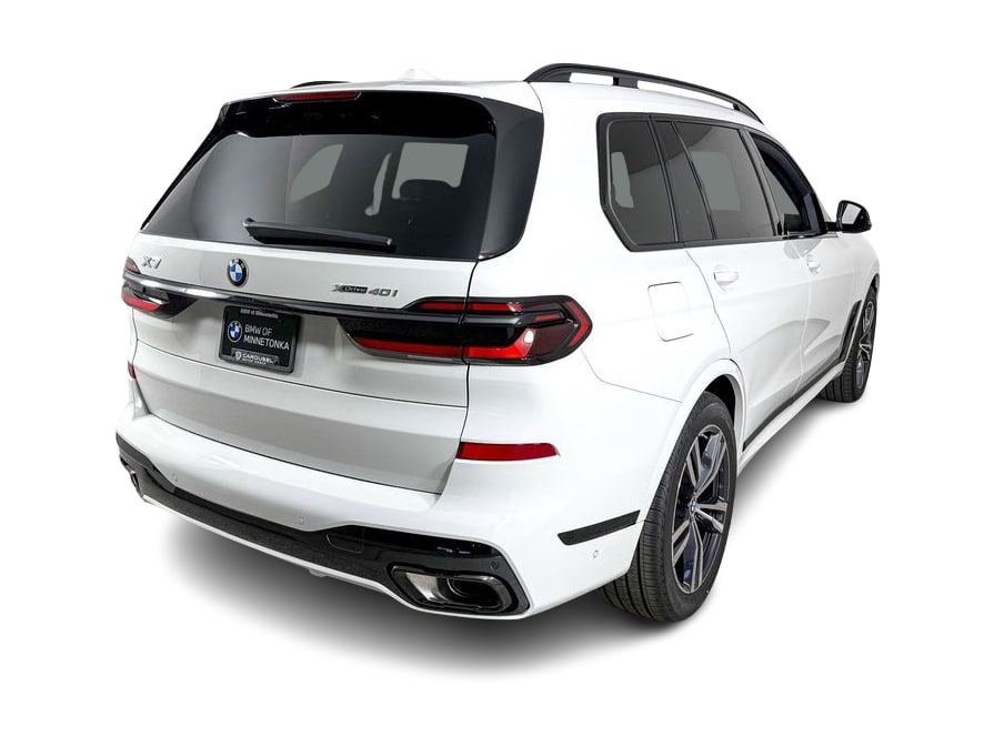 Thumbnail: 2026 BMW X7 - 16