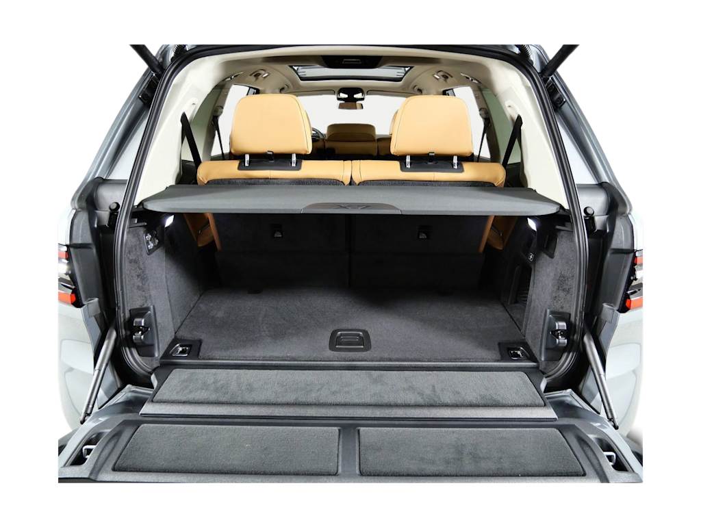 Thumbnail: 2026 BMW X7 - 34