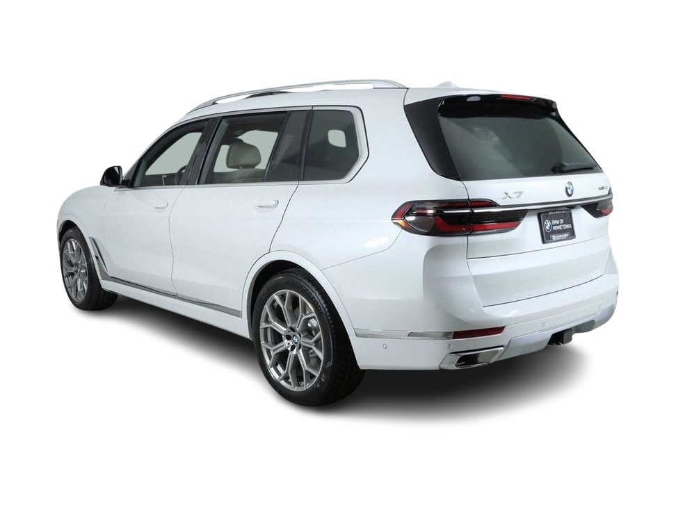 Thumbnail: 2027 BMW X7 - 4