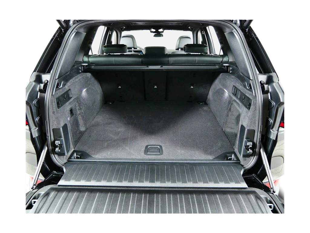 Thumbnail: 2026 BMW X5 - 32