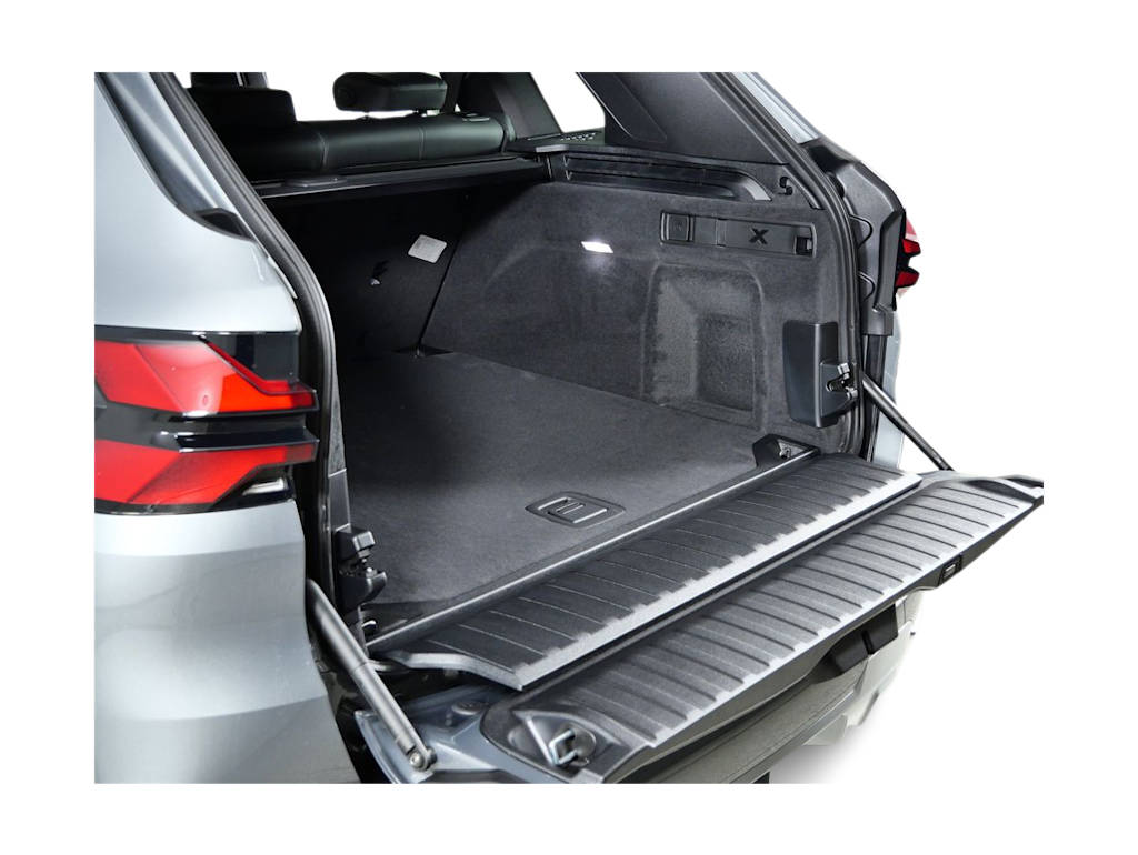 Thumbnail: 2026 BMW X5 - 15