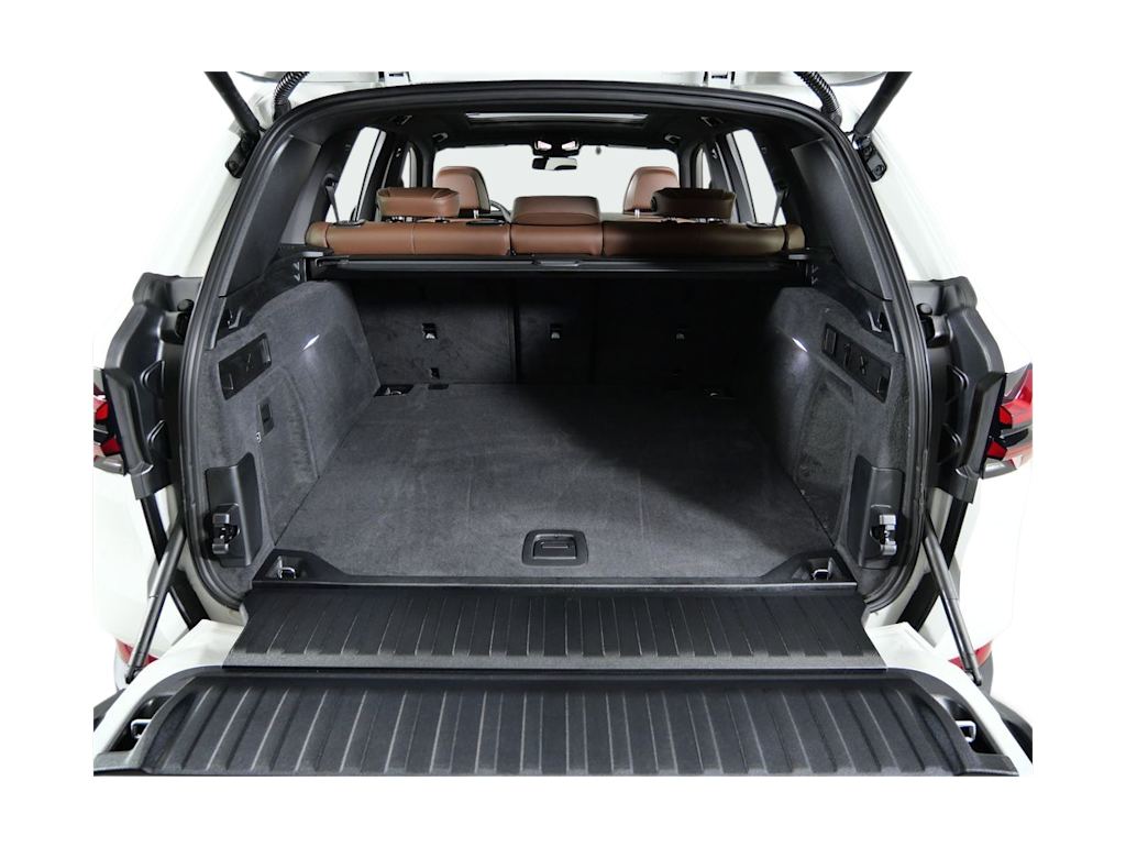 Thumbnail: 2026 BMW X5 - 15