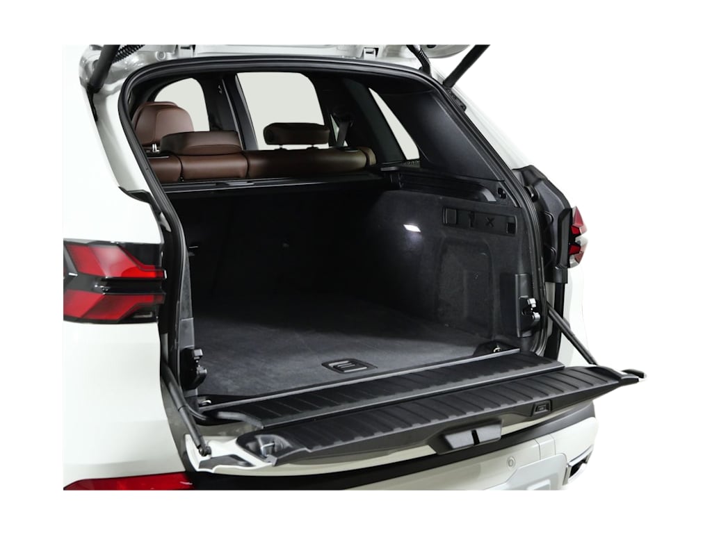 Thumbnail: 2026 BMW X5 - 33