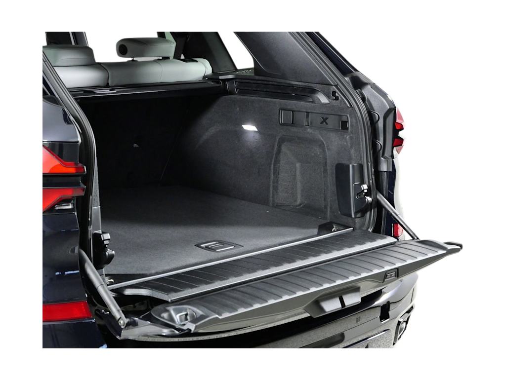 Thumbnail: 2026 BMW X5 - 15