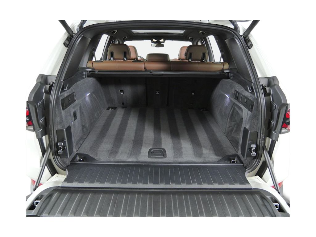 Thumbnail: 2024 BMW X5 - 15