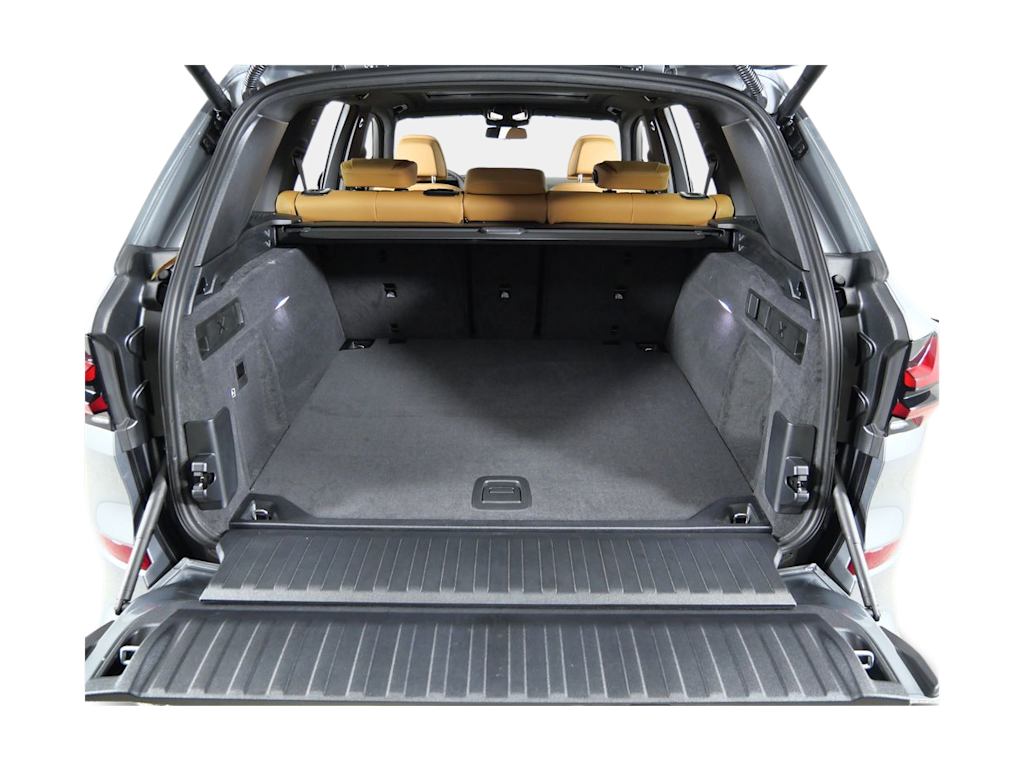 Thumbnail: 2026 BMW X5 - 15