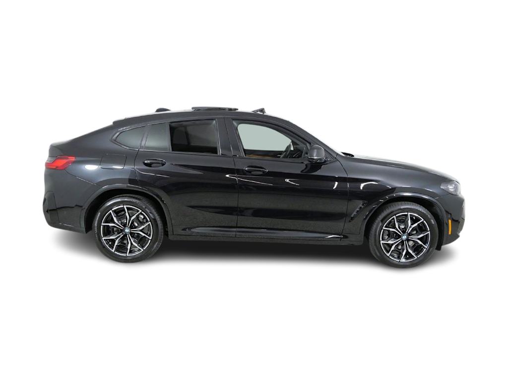 Thumbnail: 2024 BMW X4 - 21