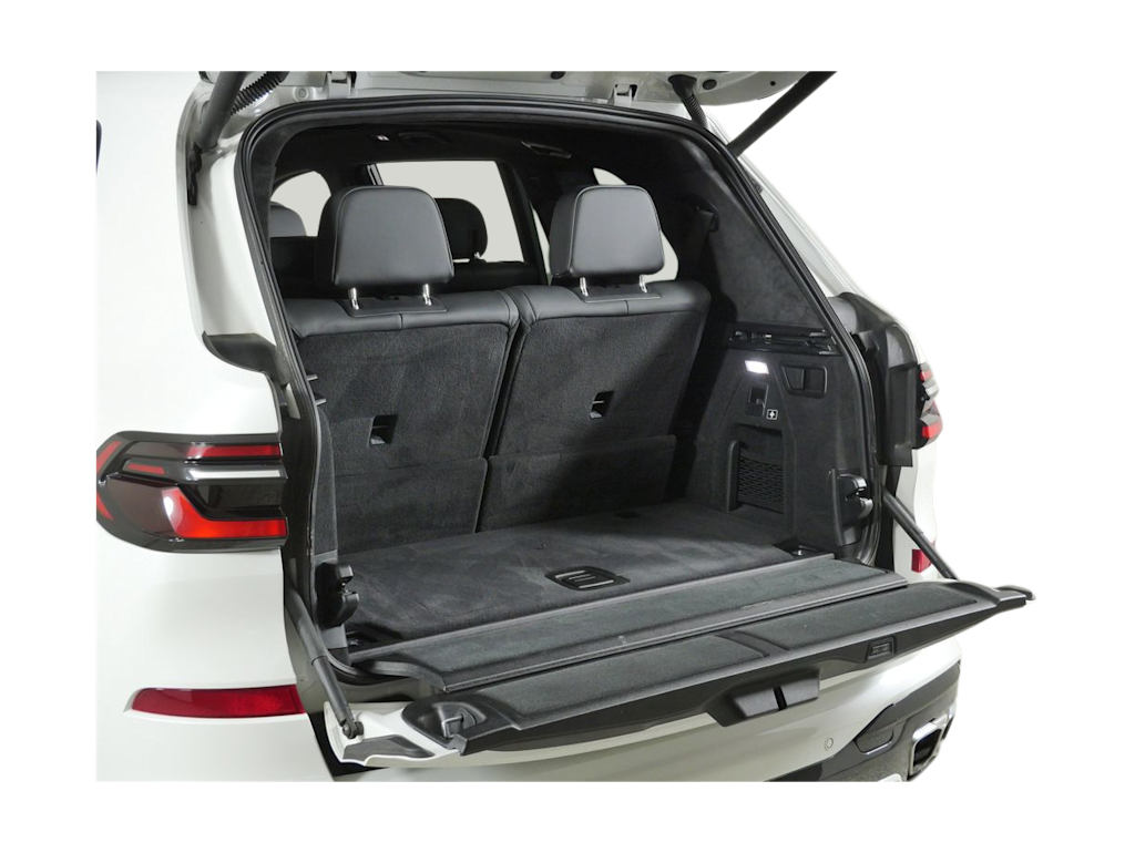 Thumbnail: 2024 BMW X7 - 36