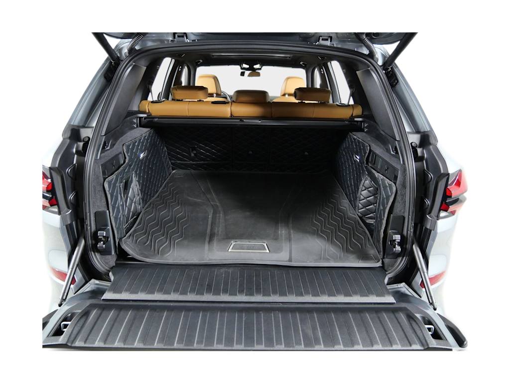 Thumbnail: 2026 BMW X5 - 15