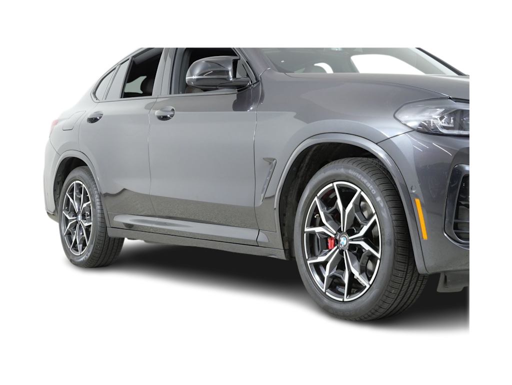 Thumbnail: 2022 BMW X4 - 18