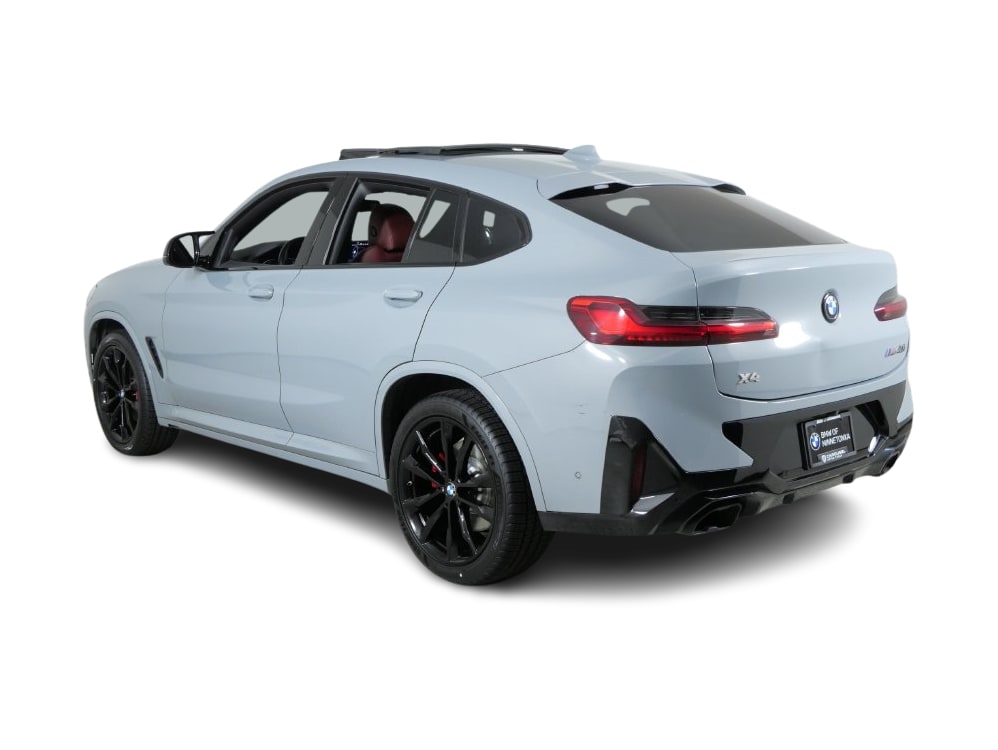 Thumbnail: 2023 BMW X4 - 4