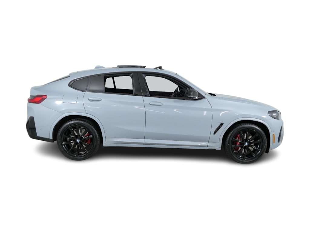 Thumbnail: 2023 BMW X4 - 21