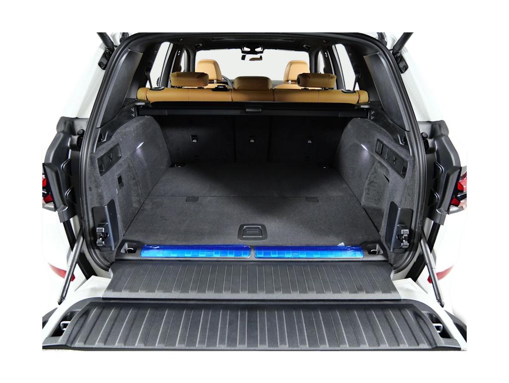 Thumbnail: 2026 BMW X5 - 14